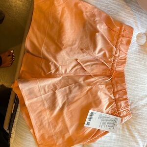 Lululemon Brand new cinchable waist hr woven short 3.5 inch